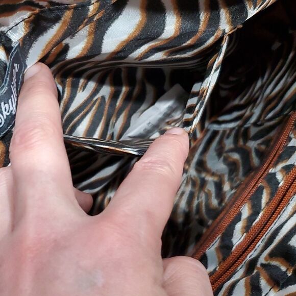 New Lug Skyliner Bag in Copper - Picture 6 of 16